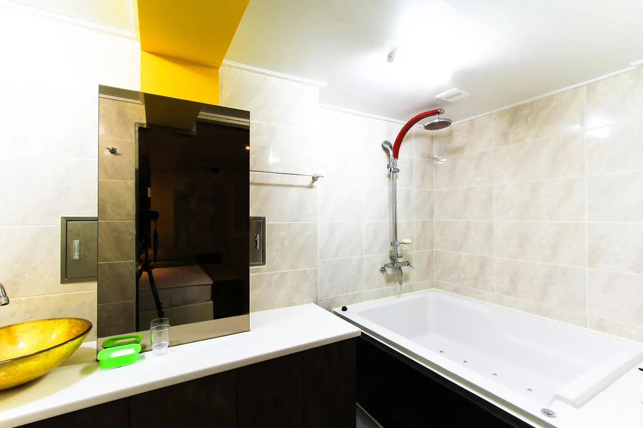 Apple Motel Busan